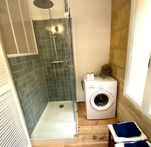 Bordelais Avec Terrasse * بوردو